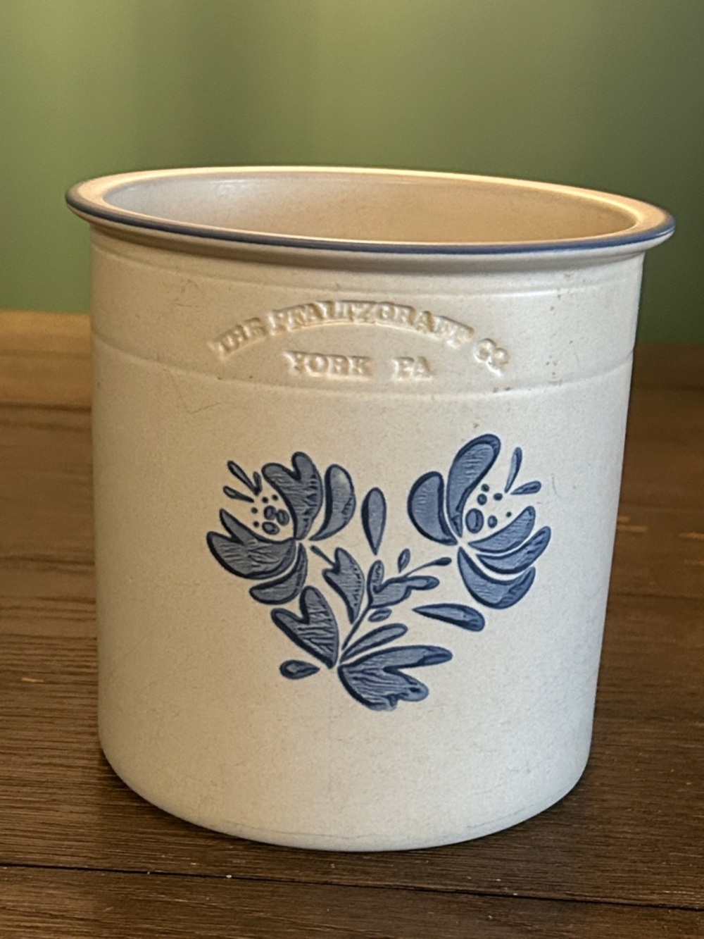 Vintage Pfaltzgraff stoneware crock kitchen storage container 6” Yorktowne
